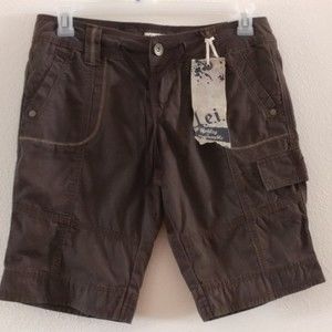 NWT     L.E.I. Ashley Trouble Capris   Sz 9